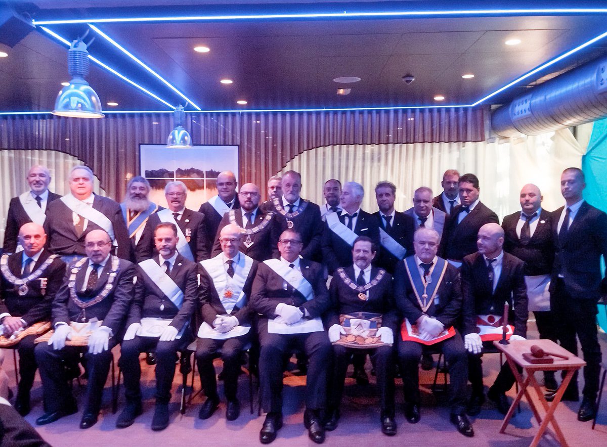 Ayer  sábado 5 de julio fue consagrada la R.L.S. Bernabé Larrinaga N.º 194,  que trabajará al Oriente de Bilbao, con asistencia del Gran Maestro de la #GLE,  el Gran Maestro Provincial de Castilla, Grandes Oficiales, así como miembros de logias de España y Francia. #Masonería