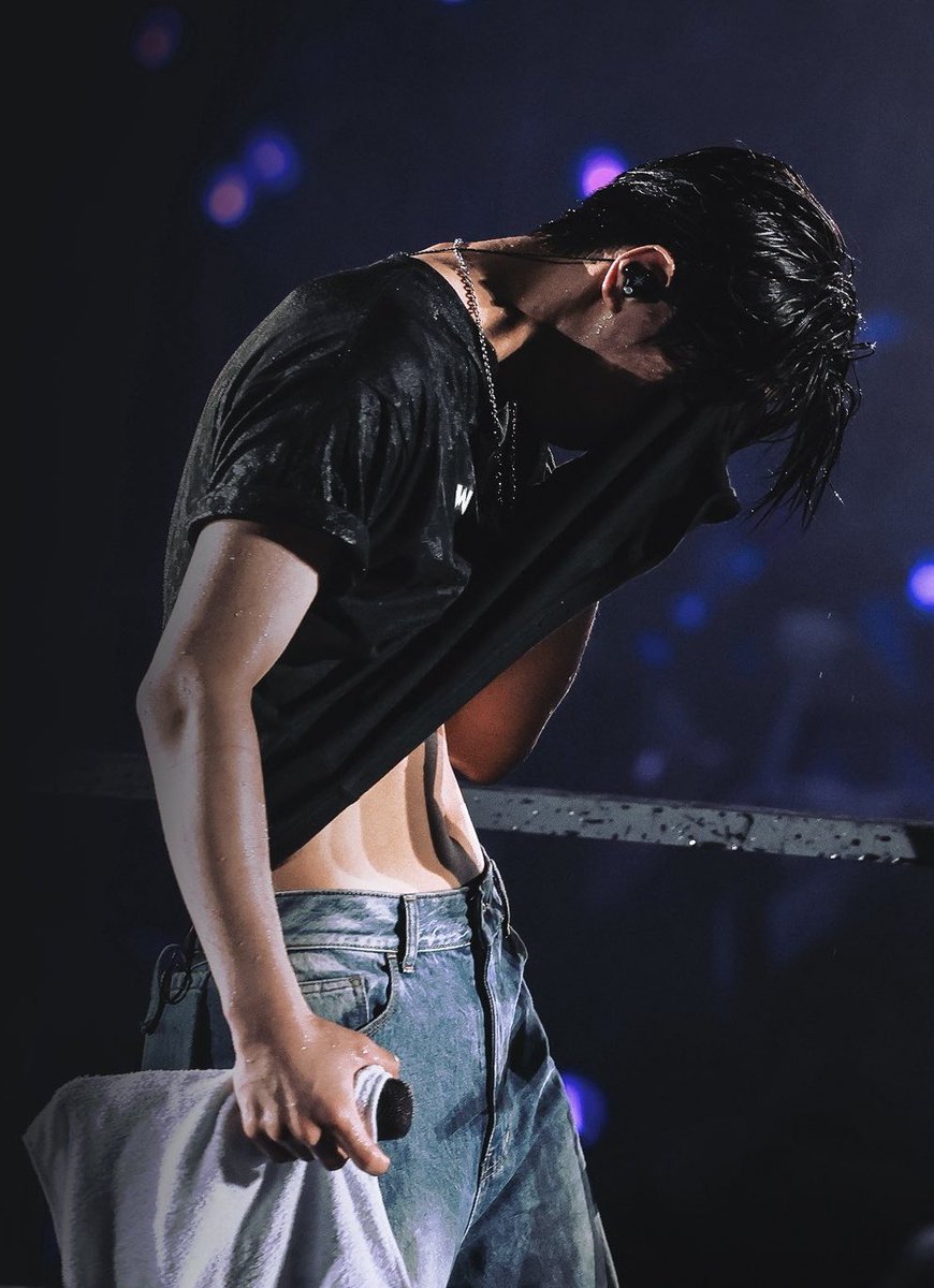 jayhoonsgf's tweet photo. JAY ????? WTFFFF https://t.co/UBhTRh72kA