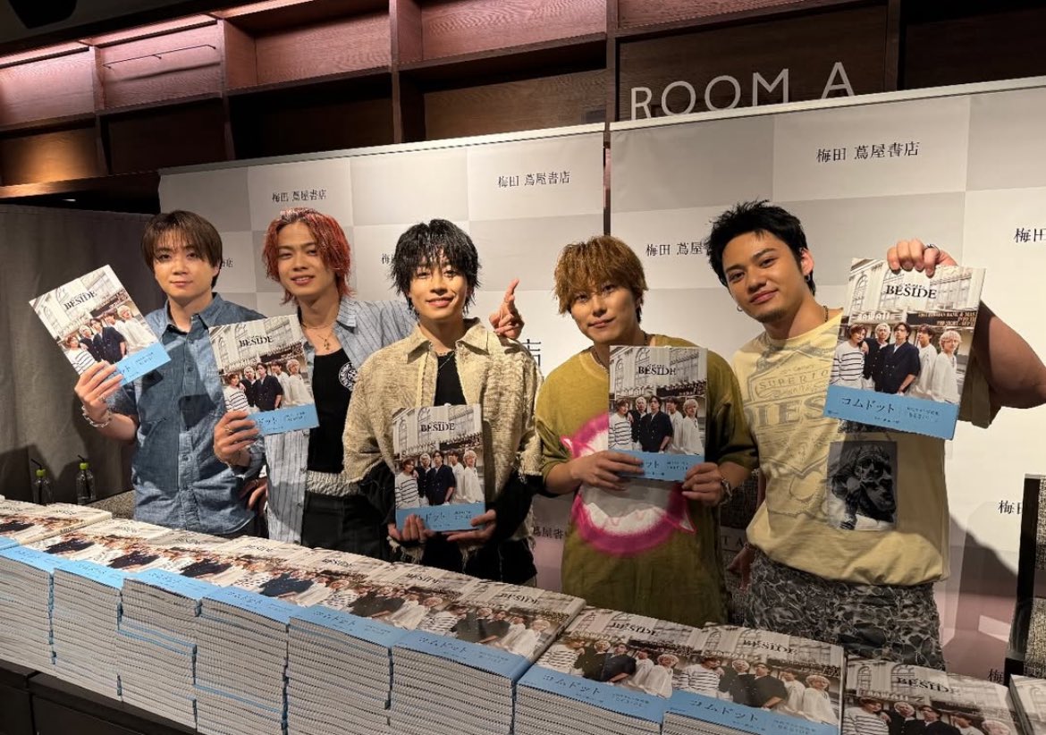 comcom_29jm's tweet image. #BESIDE  大阪お渡し会📖🎀⭐️
もう終始幸せすぎる時間だった😭🩷
言いたかった事伝えれて大満足。
本当にみんなイケメンすぎた〜💋
推しのゆうたくんが1番だったけど💚
終わった後は手が震えるし涙ポロポロ🥲
コムドットを好きになって良かった
だいすき🫶🏻love
#コムドット写真集お渡し会