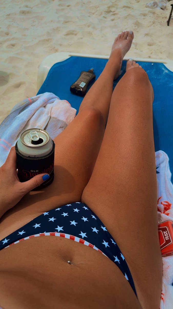 tiffanyhamlet's tweet photo. 4th of July 🇺🇸 Beach day 1 ♥️ https://t.co/IjWXuRf5z0