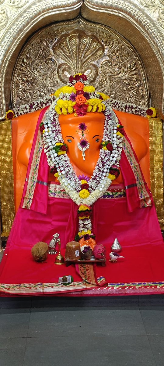 Pune's oldest, benevolent, compassionate  Parvati Nandan Ganeshkhind Lord Ganesha comes on Twitter for its devotees🙏

Blessings from  Ganesha today on 6th July  '25. 

 Aum Gam Ganpataye Namah🙏

 Ganpati Bappa Morya🙏