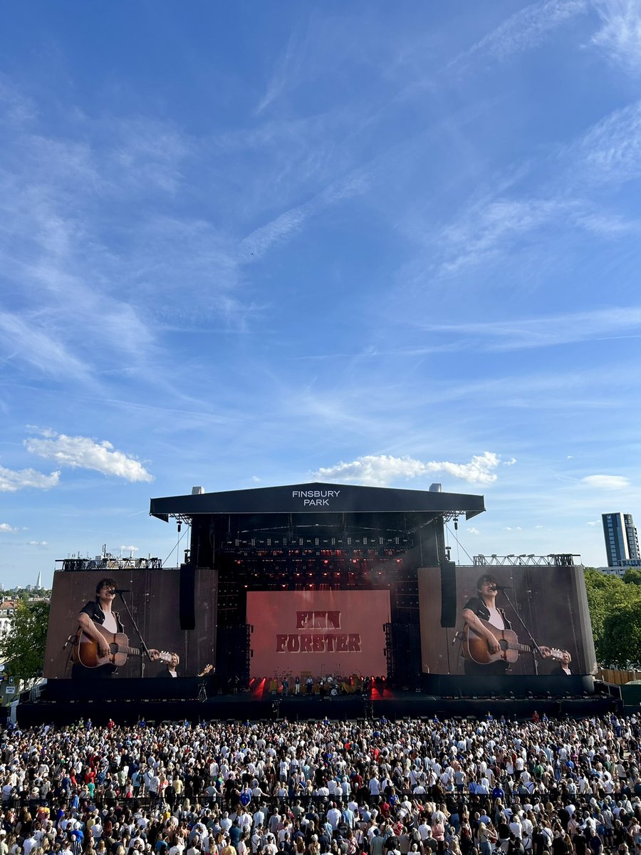 FinnForster1's tweet image. London, thank you for such an amazing time Friday. I’ll never forget it. Grateful for each and every opportunity @stereophonics have given me with this tour. Having the best time ever ❤️
📸 Adam Marsden
#london #stereophonics #FinsburyPark2025