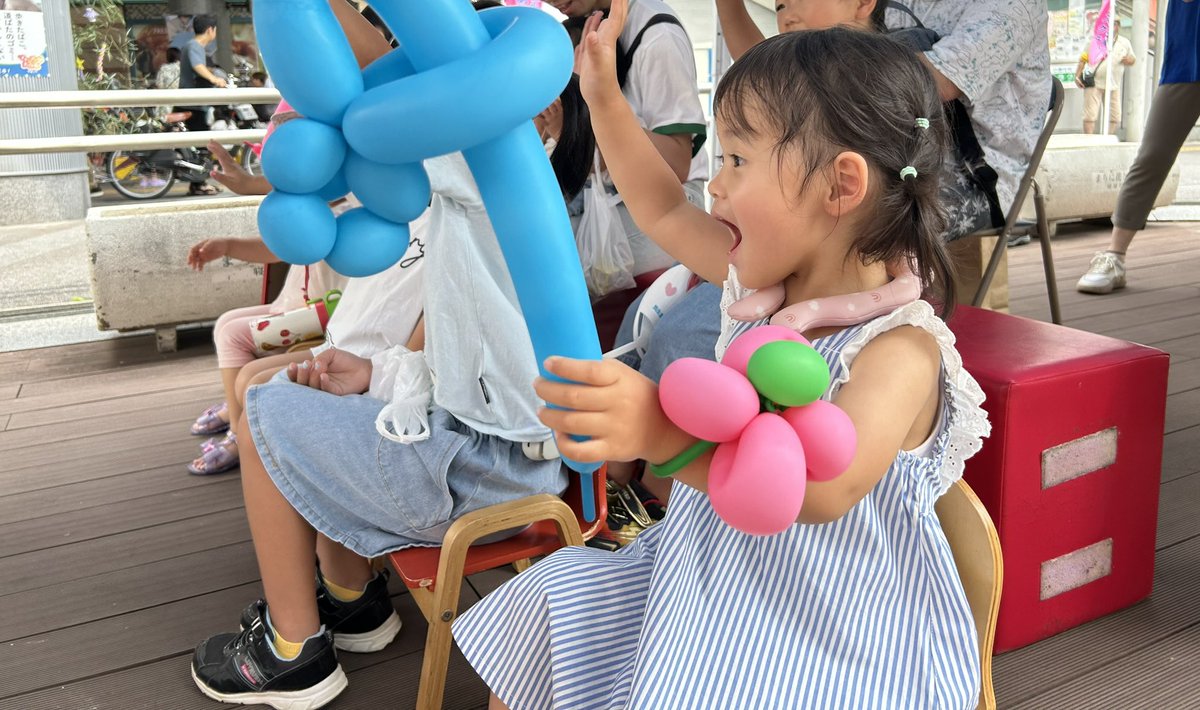 morimotoyu1roh's tweet image. #寝屋川市民生委員児童委員協議会 主催 #寝屋川中央ライオンズクラブ 協賛の #こどもまんなかフェスタ に参加。民生委員児童委員の皆様のご尽力に感謝。
#カフェふれんど にも参加してきました。
娘も #七夕 短冊に願い事を書いた？描いた？りして楽しんでいました。

#森本雄一郎
#寝屋川市議会議員