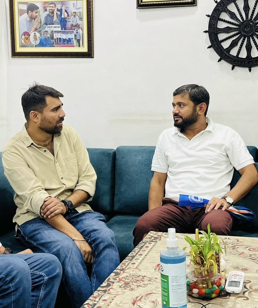 VINOD JAKHAR (@vinodjakharin) on Twitter photo छात्रों की बुलंद आवाज़, आदरणीय श्री <a href="/kanhaiyakumar/">Kanhaiya Kumar</a> जी को एनएसयूआई के राष्ट्रीय प्रभारी के रूप में सफलतापूर्वक दो वर्ष पूरे करने पर बहुत बहुत बधाई एवं शुभकामनाएं।
आपका नेतृत्व, युवाओं की आवाज़ को मजबूती देने व सामाजिक न्याय के प्रति अटूट प्रतिबद्धता हम सभी के लिए प्रेरणास्रोत है। छात्रों की बुलंद आवाज़, आदरणीय श्री <a href="/kanhaiyakumar/">Kanhaiya Kumar</a> जी को एनएसयूआई के राष्ट्रीय प्रभारी के रूप में सफलतापूर्वक दो वर्ष पूरे करने पर बहुत बहुत बधाई एवं शुभकामनाएं।
आपका नेतृत्व, युवाओं की आवाज़ को मजबूती देने व सामाजिक न्याय के प्रति अटूट प्रतिबद्धता हम सभी के लिए प्रेरणास्रोत है।