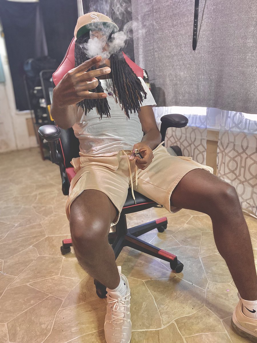 jugg_j34's tweet photo. Smokin yo homie 🔥🫥 https://t.co/UD7EvqzYKH
