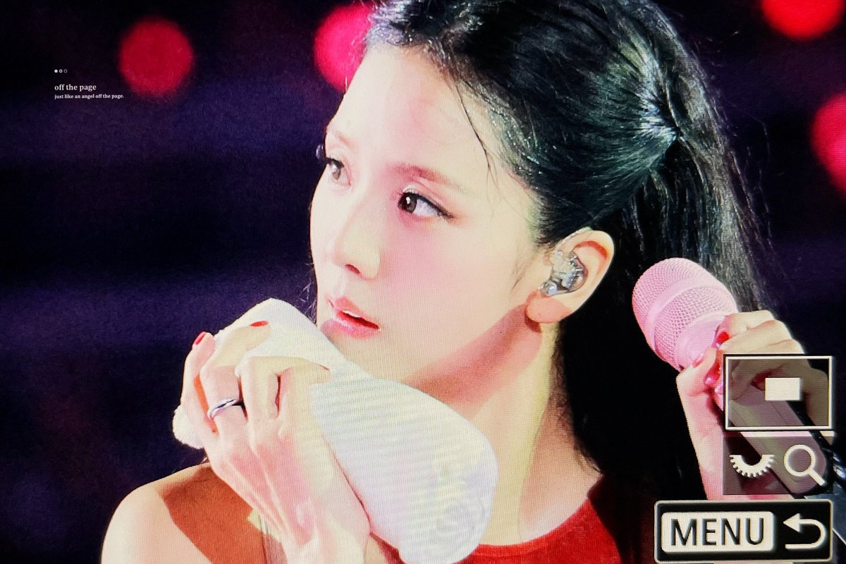 Off the Page🫨💓 tweet media