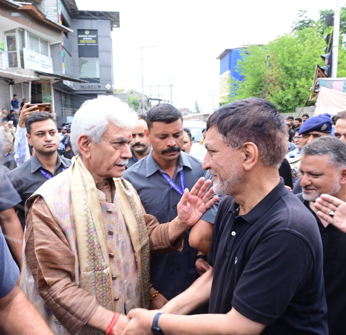 Daily Asian Mail (@dailyasianmail) on Twitter photo On the solemn occasion of Youm-e-Ashura (10th Muharram) LG <a href="/manojsinha_/">Manoj Sinha</a> joined Zuljinah procession at Botakadal, Srinagar's Downtown and paid his tributes to Hazrat Imam Hussain (AS) and his companions.
<a href="/OfficeOfLGJandK/">Office of LG J&K</a> <a href="/diprjk/">Information & PR, J&K</a> On the solemn occasion of Youm-e-Ashura (10th Muharram) LG <a href="/manojsinha_/">Manoj Sinha</a> joined Zuljinah procession at Botakadal, Srinagar's Downtown and paid his tributes to Hazrat Imam Hussain (AS) and his companions.
<a href="/OfficeOfLGJandK/">Office of LG J&K</a> <a href="/diprjk/">Information & PR, J&K</a>