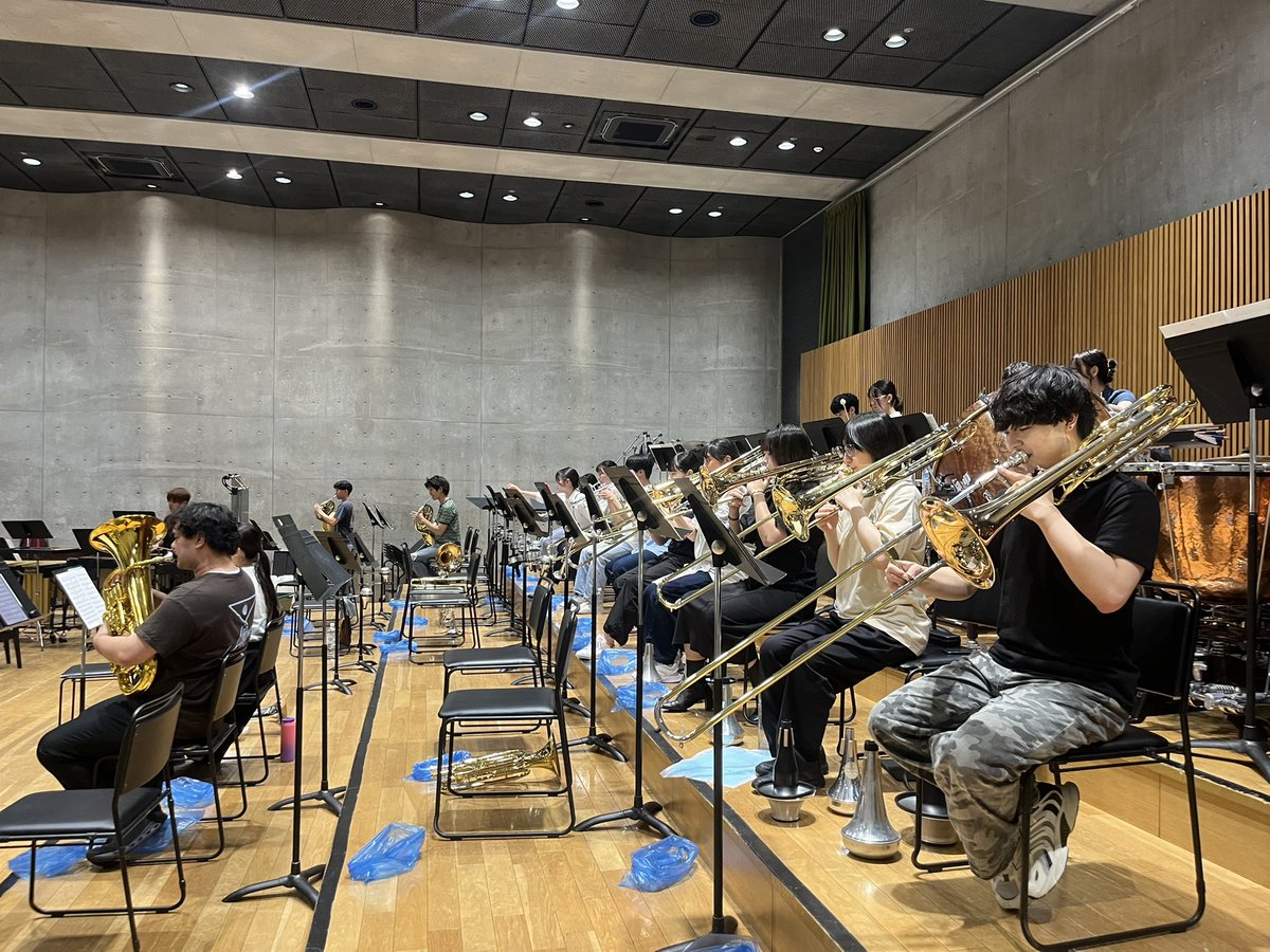 演奏会まであと1週間となりました🗓

リハーサルがおこなえる回数も少なくなって来ましたが、日に日にグリーンタイの演奏、レベルアップしてきています💪🏻

チケット絶賛受付中です🎫
無料ですが、要予約なのでお気をつけください！

teket.jp/1118/51415