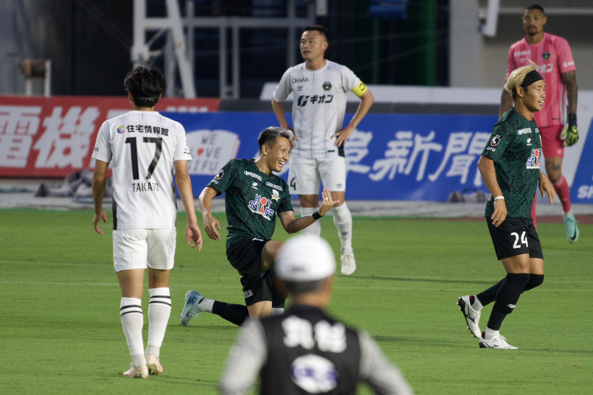 FC岐阜 ハーフジップ 支給 7/7（月）受注最終日】2025リミテッドユニフォームデザイン