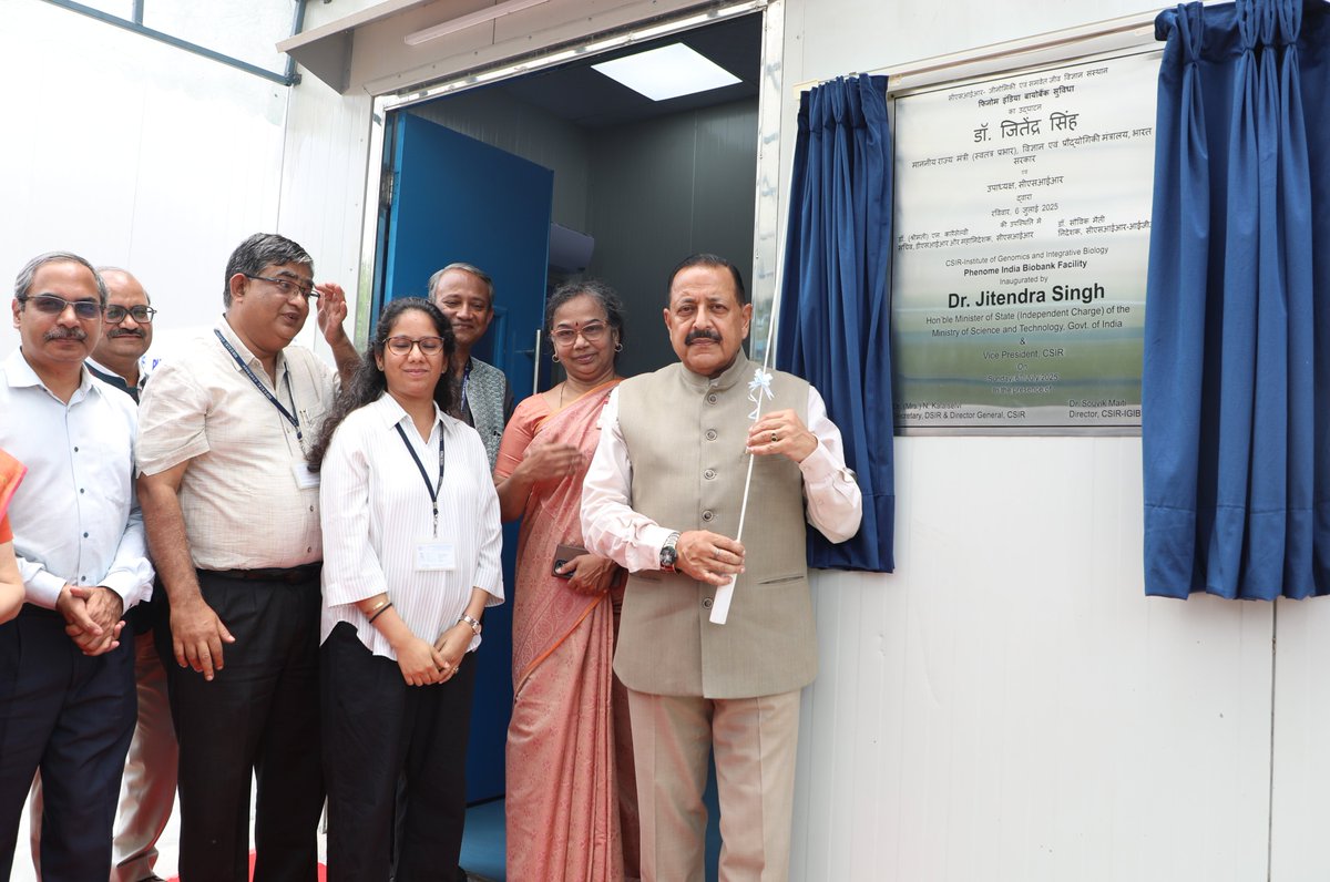 DrJitendraSingh's tweet photo. “Today, we hold the promise of a future where every Indian may receive personalised medical treatment tailored to his or her genes, lifestyle and environment.

National Biobank inaugurated today is yet another step towards generating Indian data and Indian remedies for Indian patient…quite in keeping with PM @narendramodi’s Mantra of #AtmaNirbharBharat.

#CSIR-#IGIB