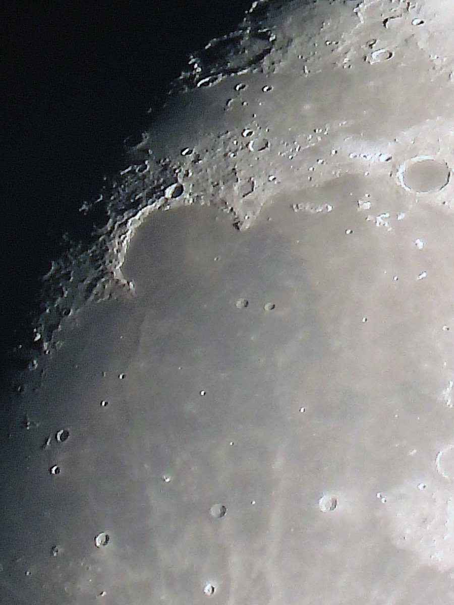 Nikon Coolpix P1000 + BENRO POLARIS
35㎜換算 3000mm × 4.0倍　デジタル最大望遠

コペルニクスをセンターに。

雨の海と虹の入江。