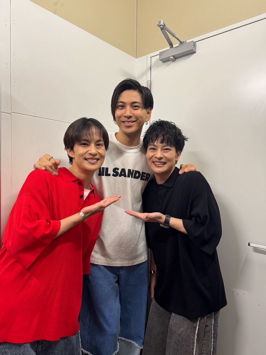 ohmi_youta's tweet image. 「Ohmi Takuto&youta 31th Birthday Event」
ご来場いただいた皆様ありがとうございました✨✨
1部ゲストの勇貴さん
2部ゲストの勇成
お2人のおかげで盛り上がり過ぎて大感謝です!笑
いやぁぁぁ楽しかったね😋
幸せで胸がいっぱいです😌
皆様これからもよろしくお願いします❣️
平場強くなります!笑