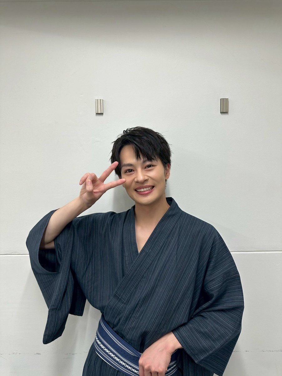 ohmi_youta's tweet image. 「Ohmi Takuto&youta 31th Birthday Event」
ご来場いただいた皆様ありがとうございました✨✨
1部ゲストの勇貴さん
2部ゲストの勇成
お2人のおかげで盛り上がり過ぎて大感謝です!笑
いやぁぁぁ楽しかったね😋
幸せで胸がいっぱいです😌
皆様これからもよろしくお願いします❣️
平場強くなります!笑