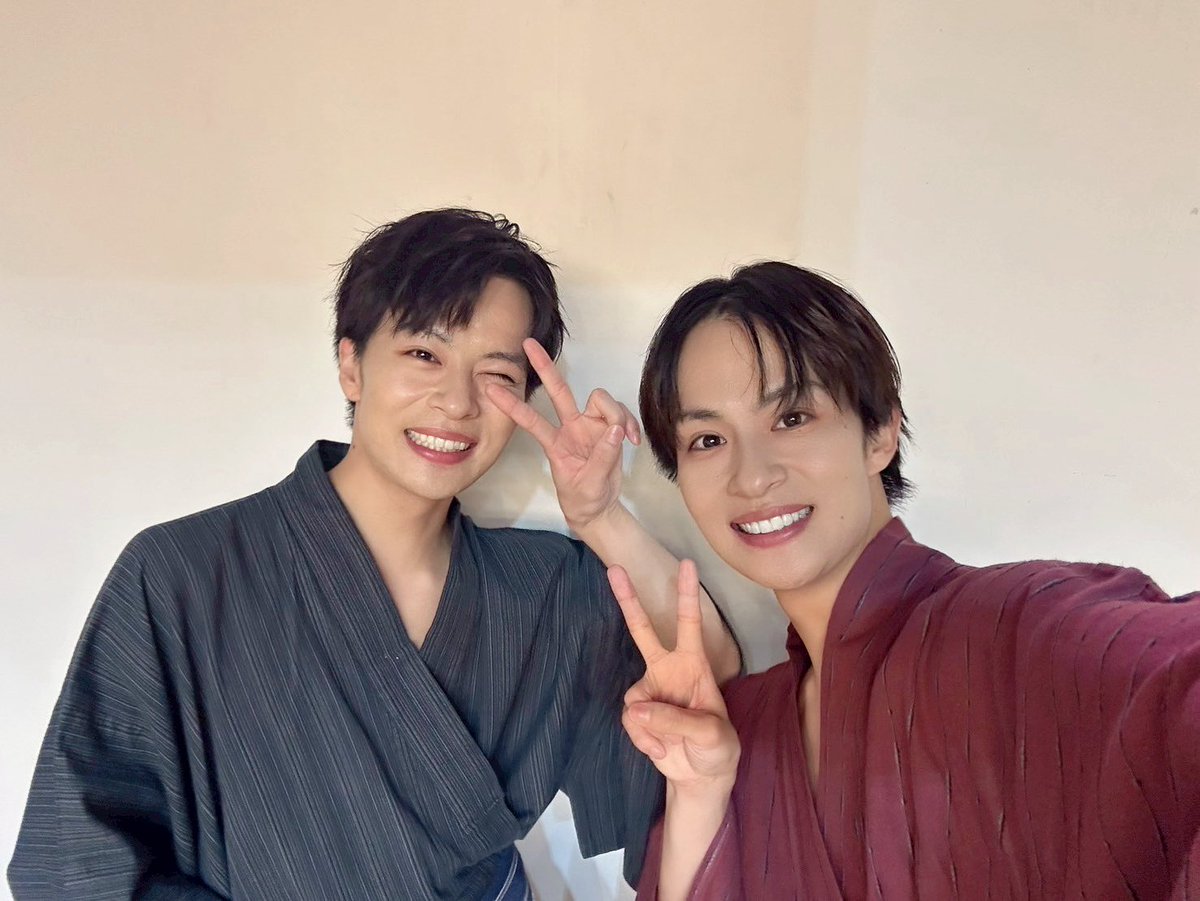 ohmi_youta's tweet image. 「Ohmi Takuto&youta 31th Birthday Event」
ご来場いただいた皆様ありがとうございました✨✨
1部ゲストの勇貴さん
2部ゲストの勇成
お2人のおかげで盛り上がり過ぎて大感謝です!笑
いやぁぁぁ楽しかったね😋
幸せで胸がいっぱいです😌
皆様これからもよろしくお願いします❣️
平場強くなります!笑