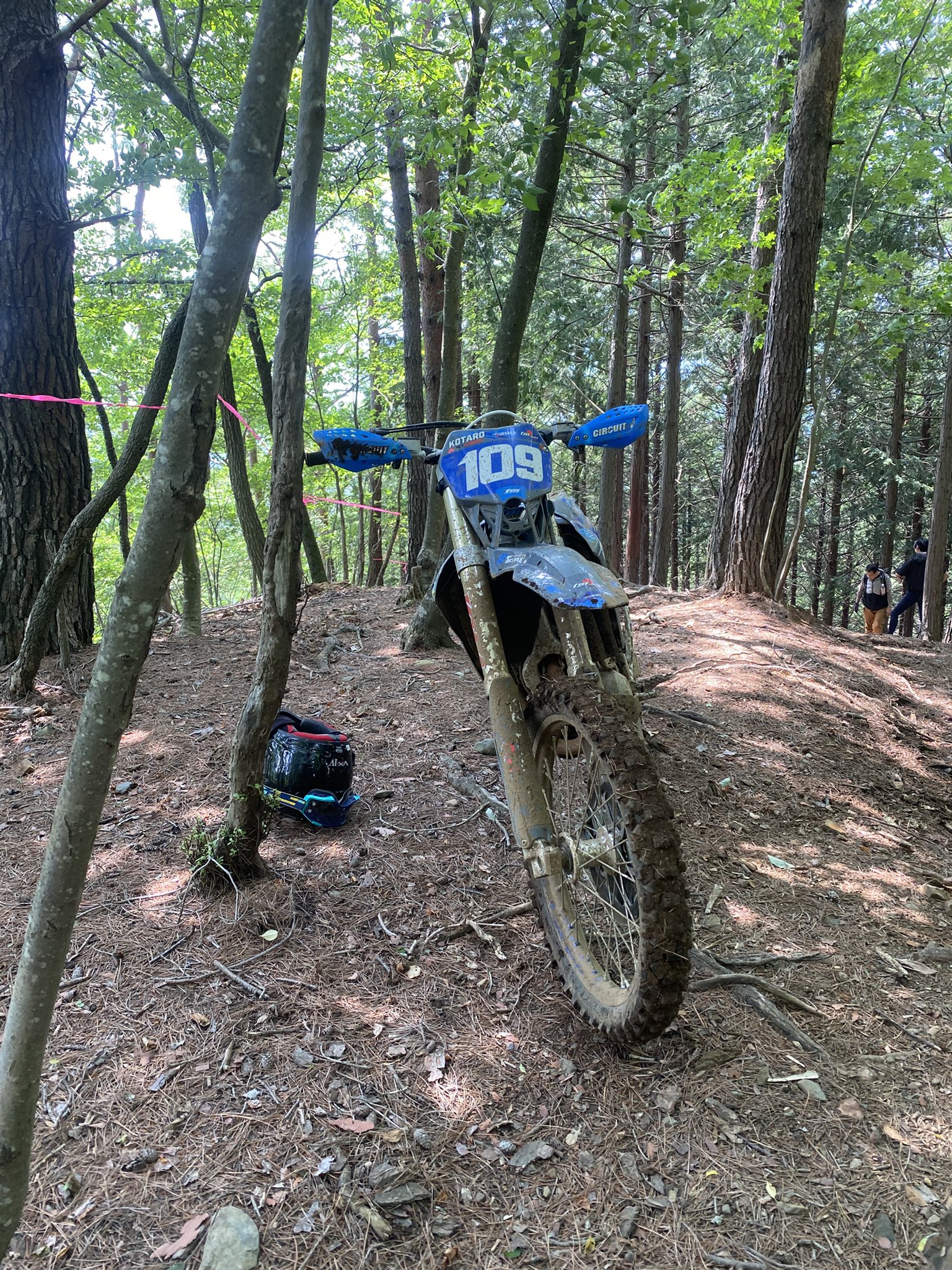 カミナリ一門 (@xovkxCGprlQhvQ4) / X