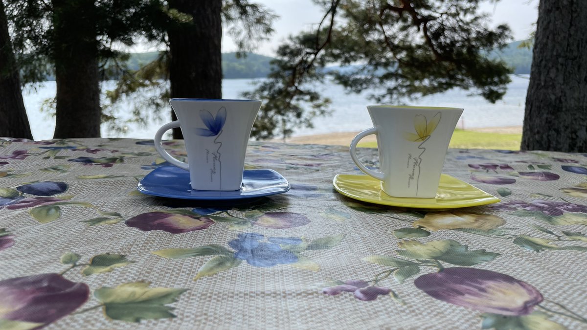 Coffee after the morning swim tastes so good! Have a great Sunday.🌞