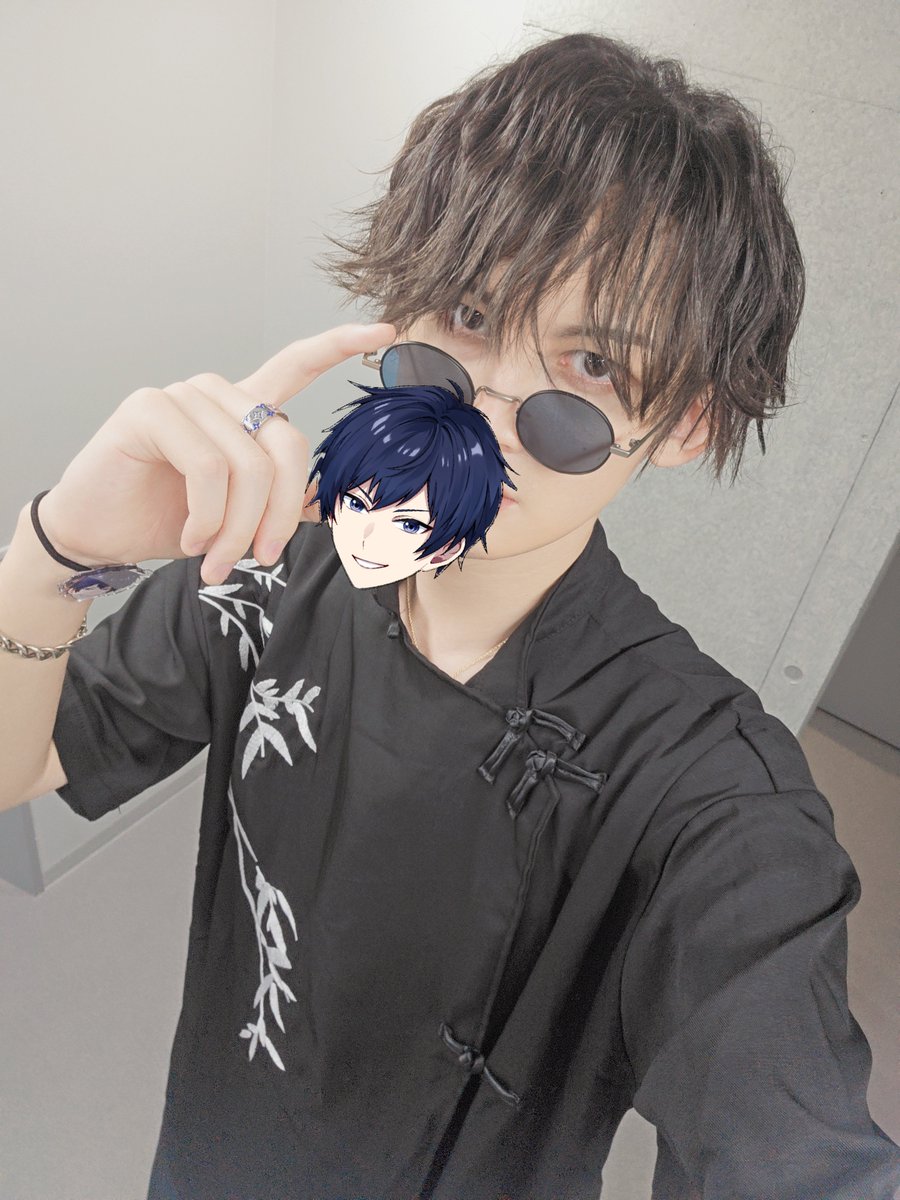 今日は無造作ヘアでした！
めちゃくちゃかっこよく仕上げてもらって好評でした！
二人と同じ現場もまだまだあるので楽しみや！
#むねツナバースデー2025