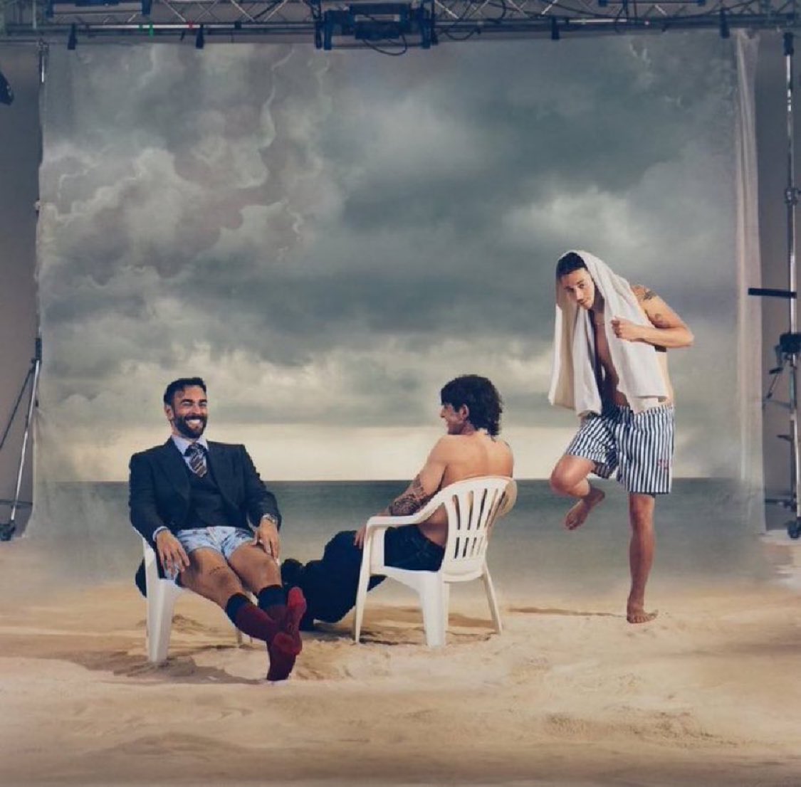 “Sto Bene Al Mare” di <a href="/mengonimarco/">Marco Mengoni</a>, <a href="/rkomi_mirko/">Mirko</a> e #SayF raggiunge un nuovo peak nella classifica giornaliera di Spotify: #28 (+5) con 136.985 stream validi.

<a href="/SpotifyItaly/">Spotify Italia</a>