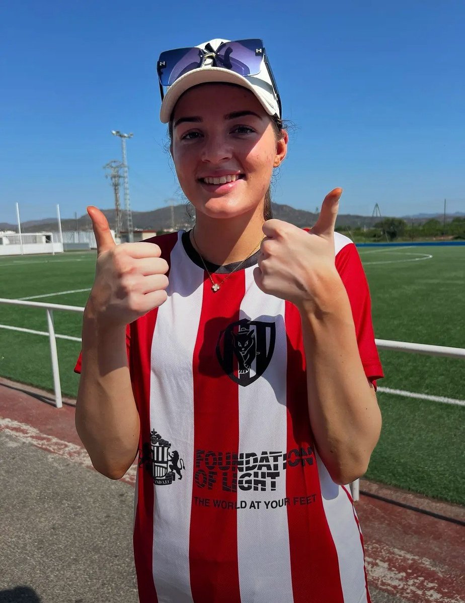 Ava Shaw and Ruby Hodgson are ready alongside the Sunderland &amp; Spanish staff for the @inglaterraencasa Puzol Camp, in Valencia!

We look forward to following their journey over the next 2 weeks!!

fb.watch/AGcarFJL-v/?mi…