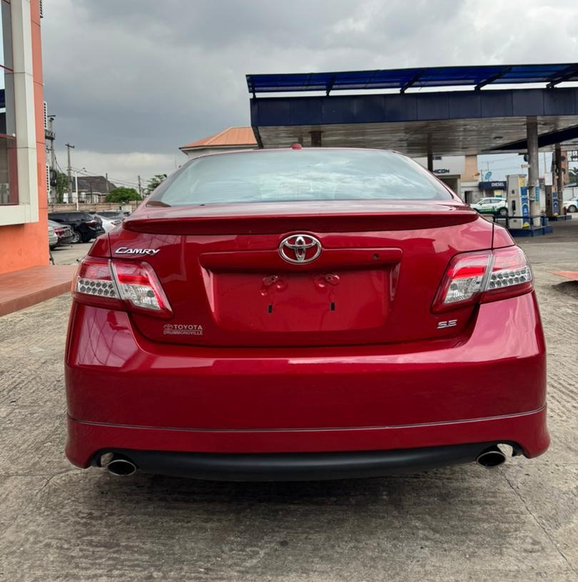 Clean. Sporty. Always Reliable.
This 2010 Toyota Camry SE in bold Pepper Red with Black Interior is the perfect daily driver fuel efficient, sharp looking, and built to last.

Key Features:
• 2.4L 4 Cylinder | Automatic
• Sport trim | Alloy wheels | Black fabric interior | Ice