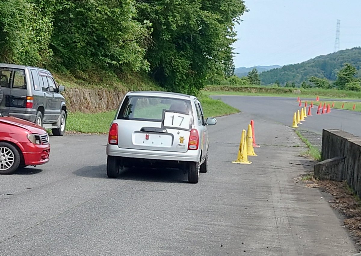 レースってやっぱりいろんな発見があって面白いですね
クソ暑い、ストレート遅い、クソ暑いけど楽しかったです。
結果？聞くなよ…