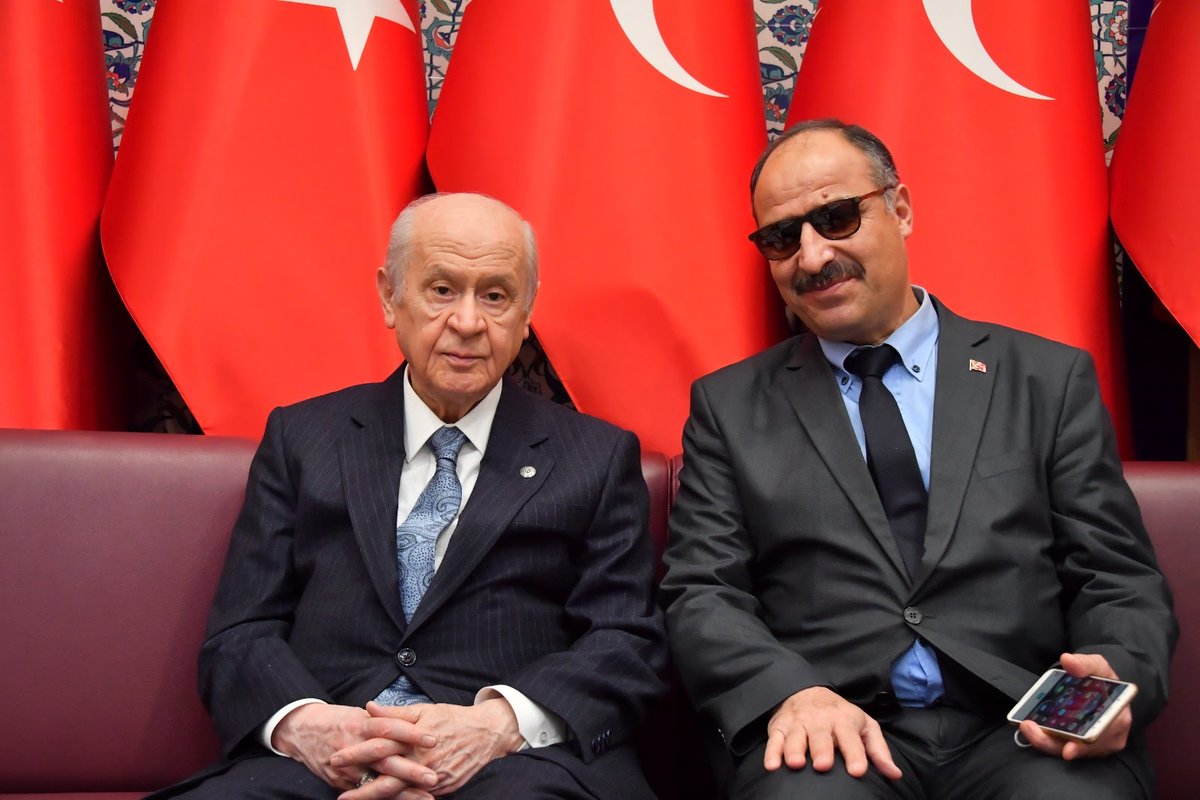 FENA Fİ'D DEVLE VEL MİLLE YOLUNDA bir Ömür. Onurumuz, şerefimiz, haysiyet abidemiz Türk'ün Bilgesi Devlet'lü Beğimiz. Siz Başımızda olun, Dünya karşımızda olsun. Allah C.C Ömrünü bereketli eylesin. <a href="/dbdevletbahceli/">Devlet Bahçeli</a> <a href="/MHP_Bilgi/">MHP</a>