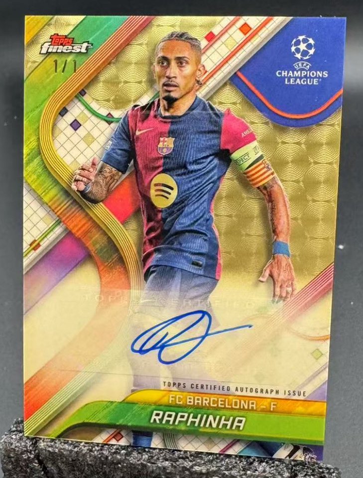 Raphinha 1/1 Finest Super Auto 🔥

Listed on CardHobby for sale!