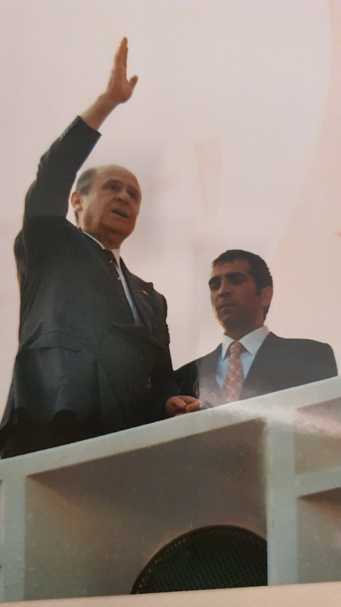 Tarih, susanları değil; elini kaldıranları yazar.