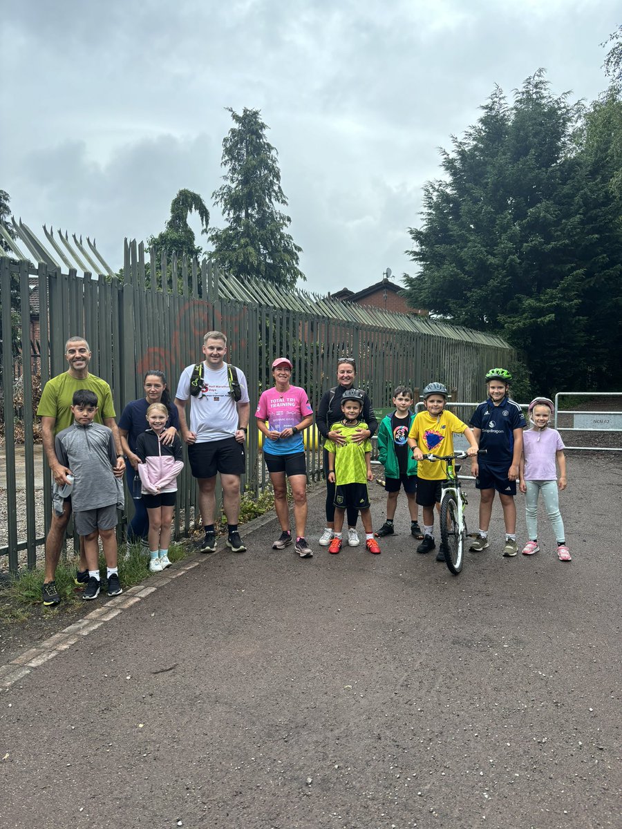 Broomfields Junior (@broomfieldsjnr) on Twitter photo Mr Hennessey has completed the 5 in 5 challenge.
He has completed 5 half-marathons in 5 days - running over 65 miles in 5 days!! 🏃♂️
Thank you to the children and parents who joined him for his last half-marathon.
👏 👏👏👏👏👏
<a href="/TCATchallenge/">The Challenge Academy Trust</a> Mr Hennessey has completed the 5 in 5 challenge.
He has completed 5 half-marathons in 5 days - running over 65 miles in 5 days!! 🏃♂️
Thank you to the children and parents who joined him for his last half-marathon.
👏 👏👏👏👏👏
<a href="/TCATchallenge/">The Challenge Academy Trust</a>