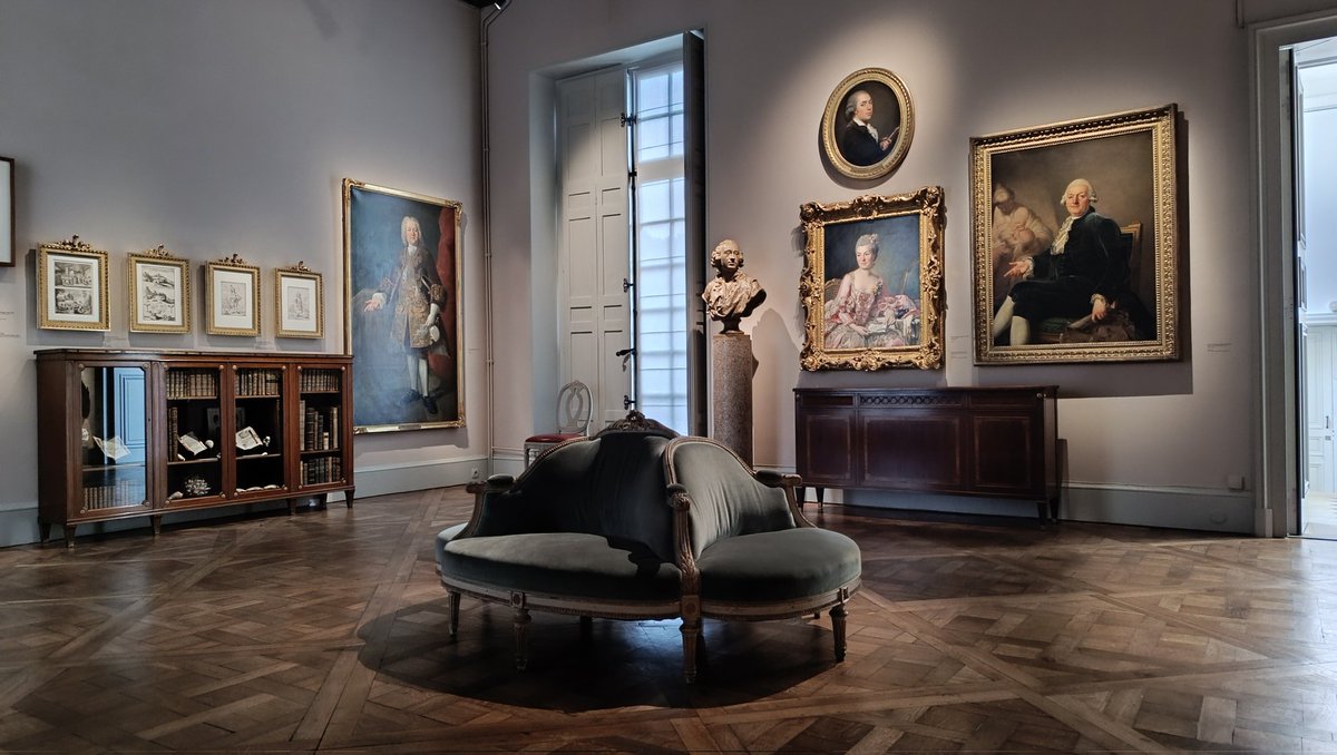BenjaminRandow's tweet photo. À l'institut suédois, rue Payenne, Paris, une petite présentation d'œuvres du XVIIIe siècle ("révolutions artistiques et sociétales") illustrant les liens étroits et anciens entre la Suède et la France.
1/2 https://t.co/tpKiWVAaL7