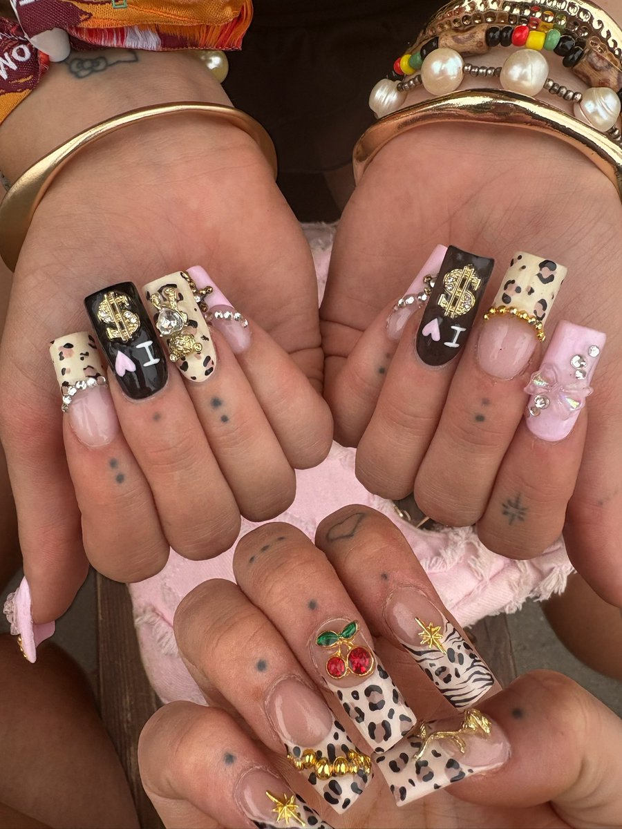 or nails look like this so you can put money in our pretty hands 🫵 <a href="/raspberryyrose/">♡ raspberry rose ♡</a>