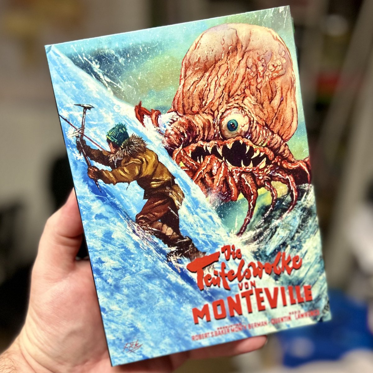 Dieser Film ist so gut. Ah! Einfach top Horror-Unterhaltung. Mega Monster! Und ich bin kein Cover-Fetischist, aber das Teil hier ist einfach nur sagenhaft! 🤩 #TheCrawlingEye