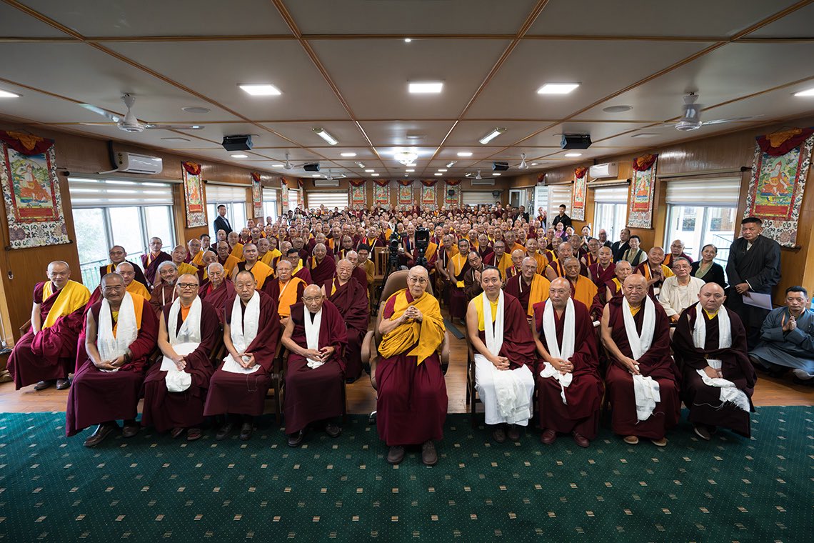 connectppl's tweet photo. What u say about this…??  Happy Birthday Your Holiness 🪴✌️🪴 https://t.co/6Iyejxs2lM