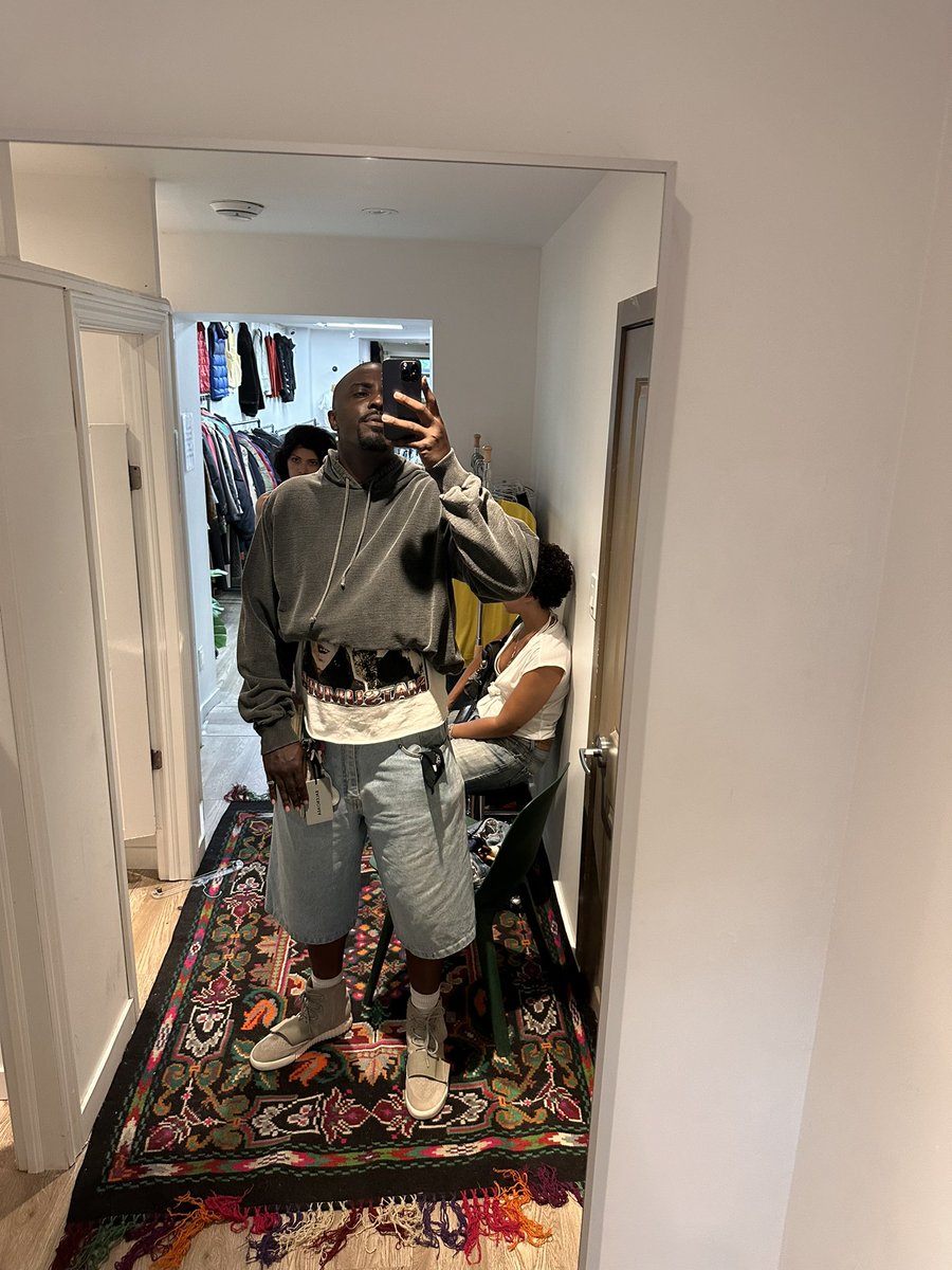 seanleon's tweet image. (2025)