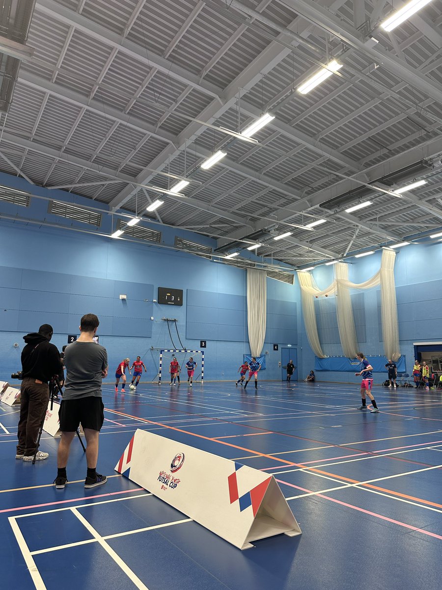 Supporting the National Youth Futsal Cup finals today. Some unreal futsal on display 🔥 <a href="/EnglandFutsal/">England Futsal</a>