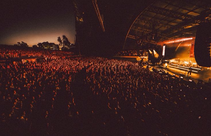 Louis Tomlinson returns to the stage in 3 days! (Ejekt Festival, Athens)