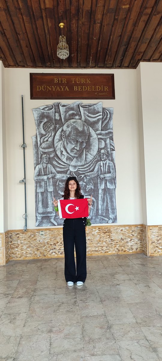 #TürkiyelideğilTürküz
🇹🇷✨🤍