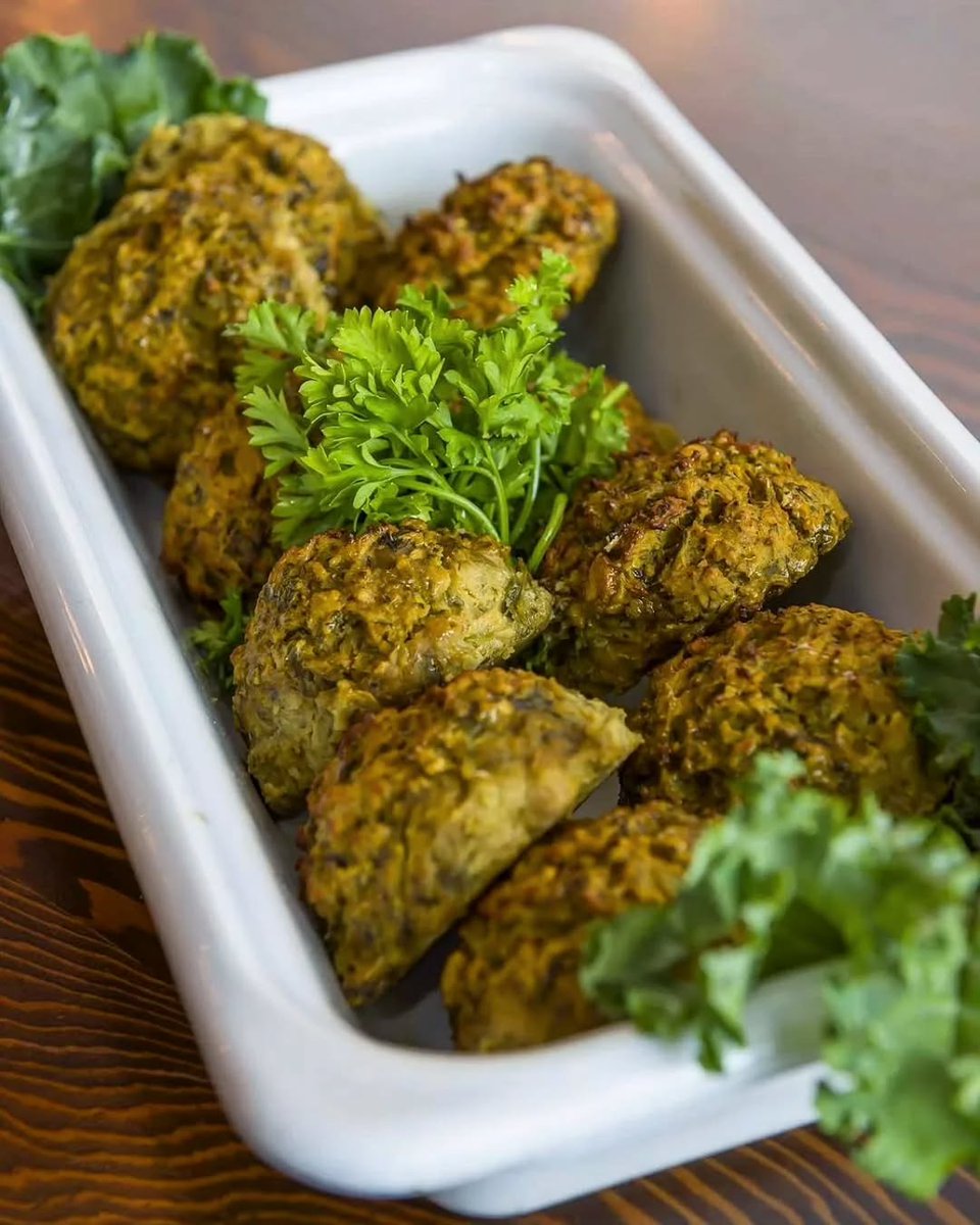 Made from scratch in small batches, our Vegan Baked Zucchini Cakes are packed with zucchini, spinach, chickpeas, and fresh herbs. 🌿

Enjoy them in a bowl or pita with your favourite True Food ingredients. 

#CalgaryFood #OttawaFood 
#FreshGreekGrill 🇬🇷 | $HBFG