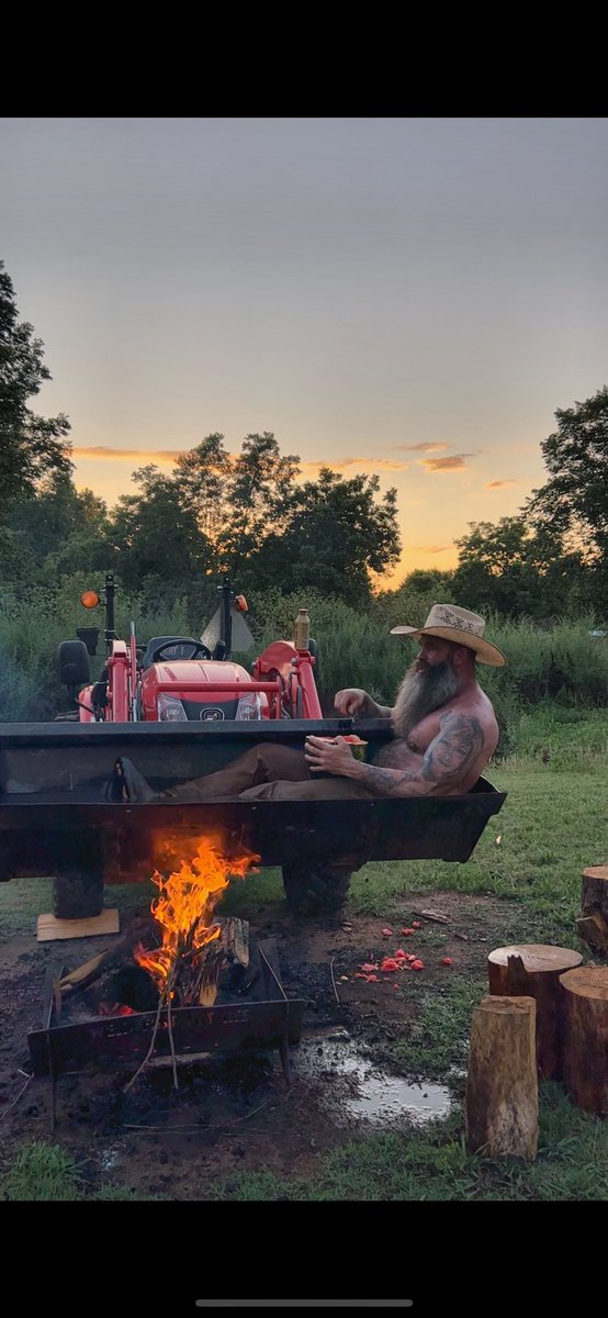 #Countryliving #bearscubsnbeards