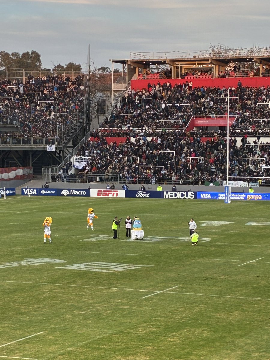fedetorgar's tweet photo. @SquidgeRugby just thought you should know yesterday was Jaguardo’s birthday. Best part of the match yesterday. https://t.co/viEPGHPu9N