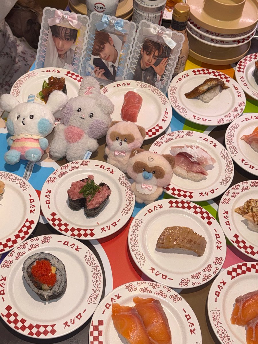 Tomy_deers's tweet photo. 👩🏻‍❤️‍💋‍👨🏻🪽🥢🍣💞 https://t.co/FPv542FWwL