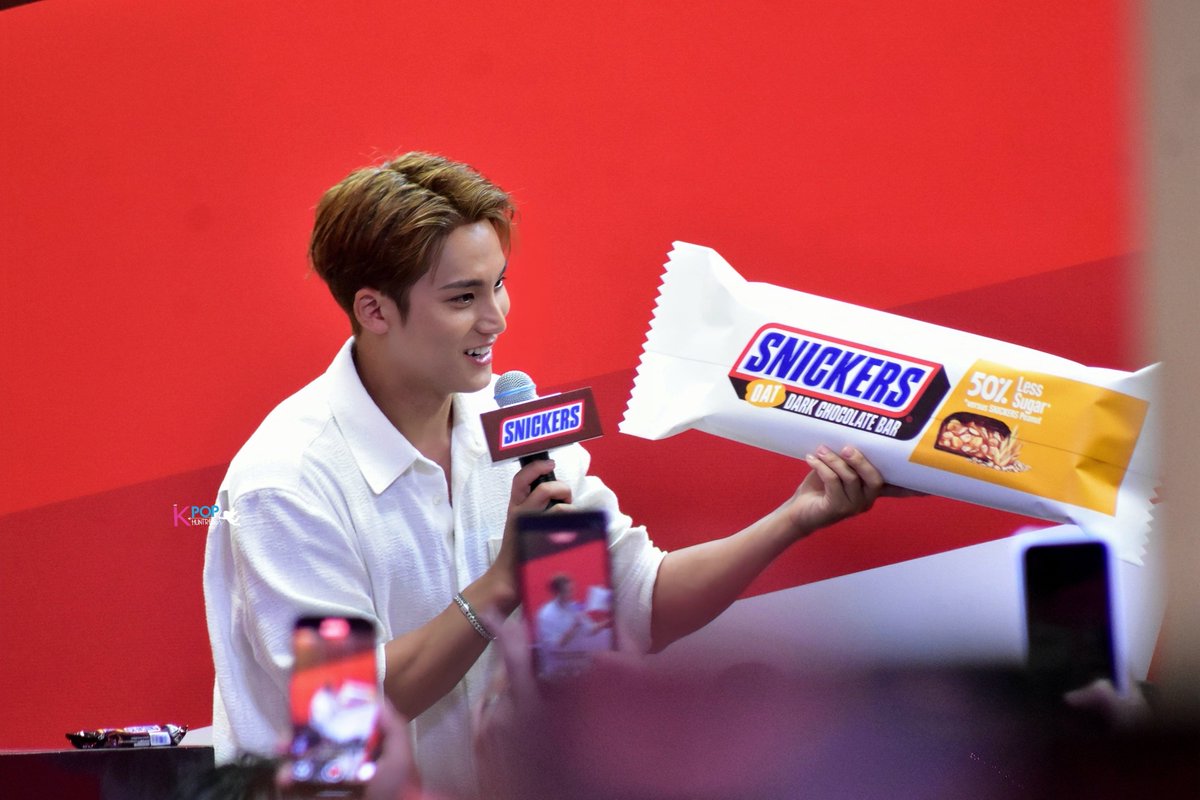 MyKpopHuntress's tweet photo. he said 50% less sugar... but Mingyu himself? still dangerously sweet 😵💫💘
250705 MINGYU @ Sunway Pyramid #MINGYU #MINGYUinMY #MINGYUinKL #SEVENTEEN #민규 #MINGYU #MINGYUinMALAYSIA #MINGYUbalikMALAYSIA https://t.co/5JOi3o5jF7