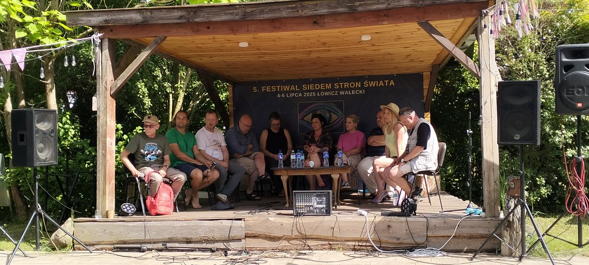 Agnieszka Bryc (@agnieszkabryc) on Twitter photo I na zakończenie All Stars Media: Dobiecki, Ganczarek, <a href="/emzaku73/">michal zakowski</a>, Reszka, Lichnerowicz, Budzisz, Grondecka, Haszczyński, <a href="/AKasprolewicz/">Agata Kasprolewicz</a>, Górecki:)
Festiwal Siedem Stron Świata. I na zakończenie All Stars Media: Dobiecki, Ganczarek, <a href="/emzaku73/">michal zakowski</a>, Reszka, Lichnerowicz, Budzisz, Grondecka, Haszczyński, <a href="/AKasprolewicz/">Agata Kasprolewicz</a>, Górecki:)
Festiwal Siedem Stron Świata.