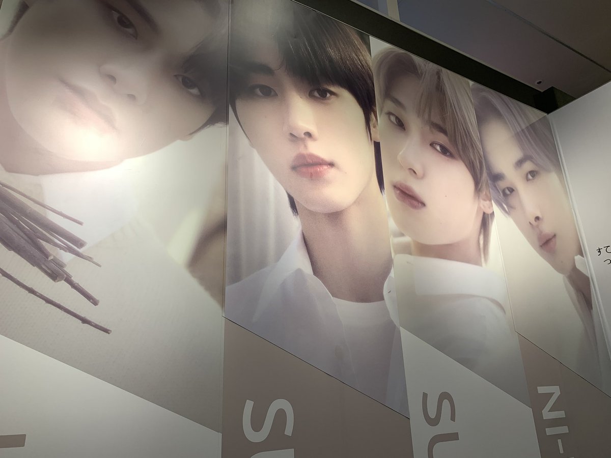 me__hoon's tweet photo. 儚いから4年、、？
4年間でもっともっと人気になって知名度も上がって広い会場でライブができるようになって、これからももっともっといろんな人に知られてもっと大きな会場でライブする事になるんだよなー。 https://t.co/Xyyd1PVTxU