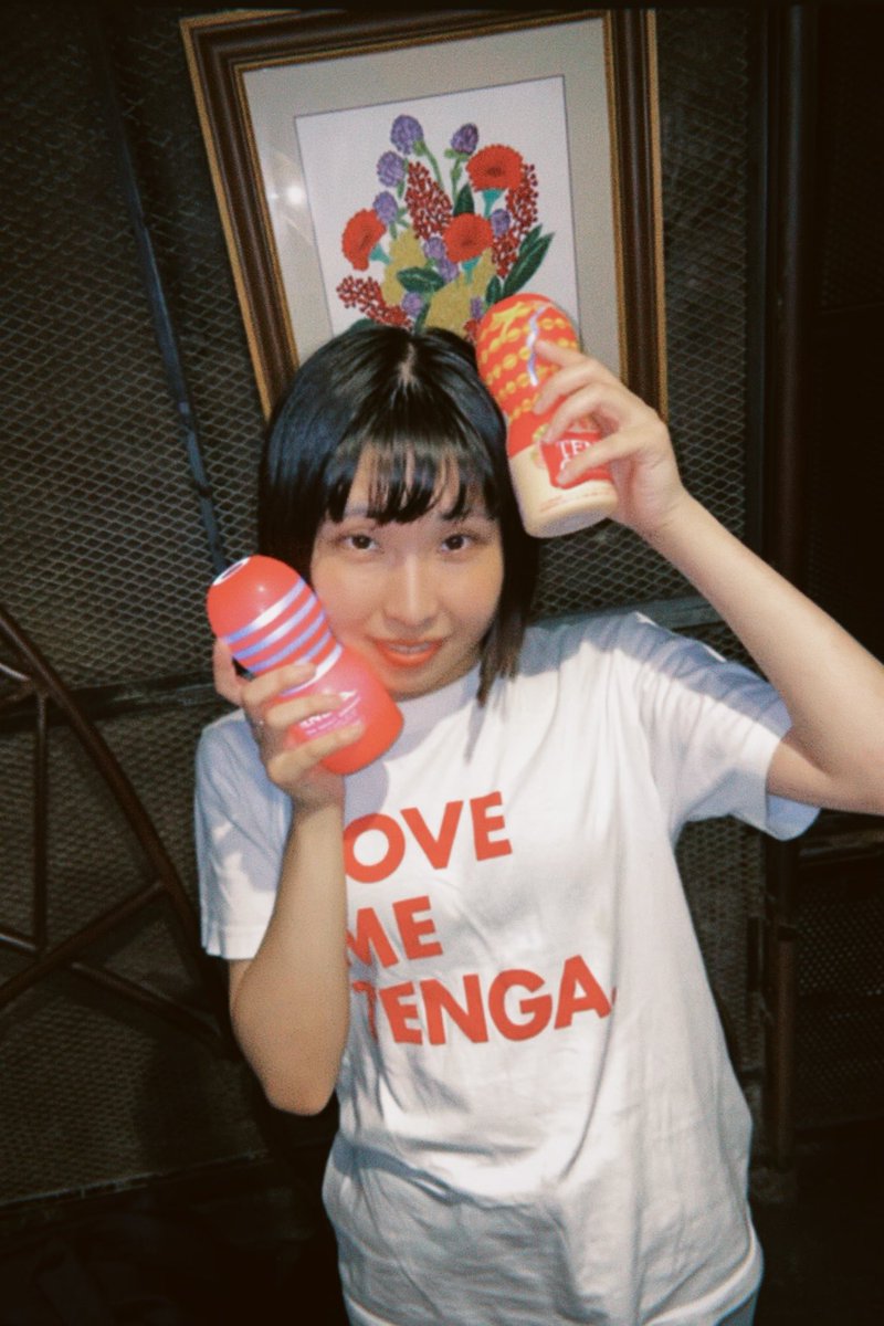 TENGA20周年おめでとうございます！
急遽たくさん集まってくれてありがとうございました。
高校生のファンの子がTENGA持って帰ったら親に怒られるからってTENGA配布から逃げ回ってて笑いました。