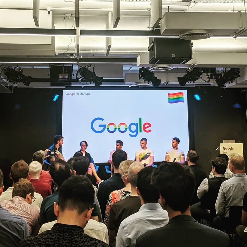 🚨 ÚLTIMA HORA: Google acaba de lanzar cursos de IA GRATIS con certificados.

Domina la inteligencia artificial para tu negocio con estos cursos gratuitos.

Aquí tienes 9 de los mejores cursos gratuitos de IA de Google: