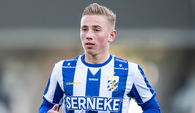 16-year old Benjamin Brantlind against Sirius.

- 1 minute played
- 2/2 completed passes
- 1/1 accurate cross
- 1 assist