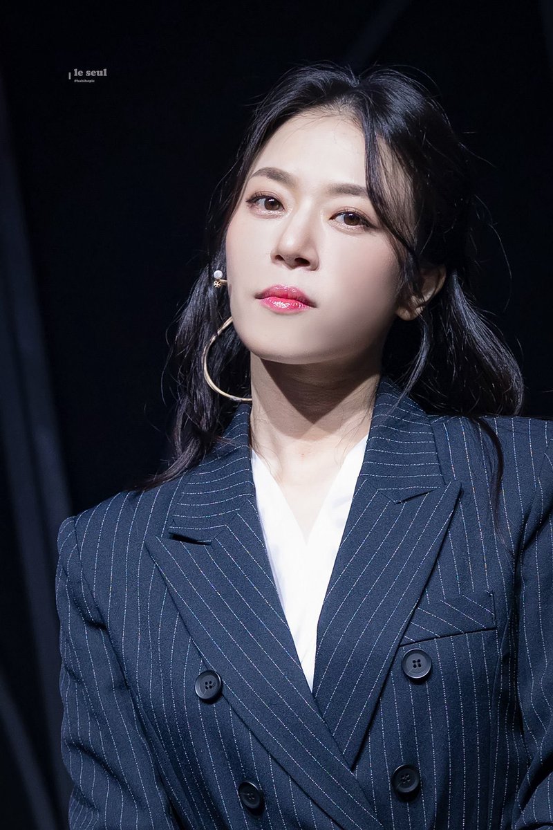 kimmaster_b's tweet image. 넌 뭔가 다른 여자야
니 반짝이는 눈동자
들여다보면 난 알아
모를 수 없어