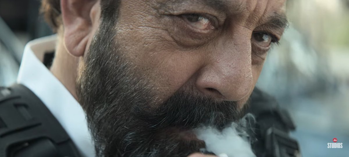 vishalandcinema's tweet image. Was hyped since it’s Aditya Dhar’s film, and kind of a Ranveer&apos;s comeback. But damn, didn’t expect all the characters to look this dope. Super excited for #Dhurandhar