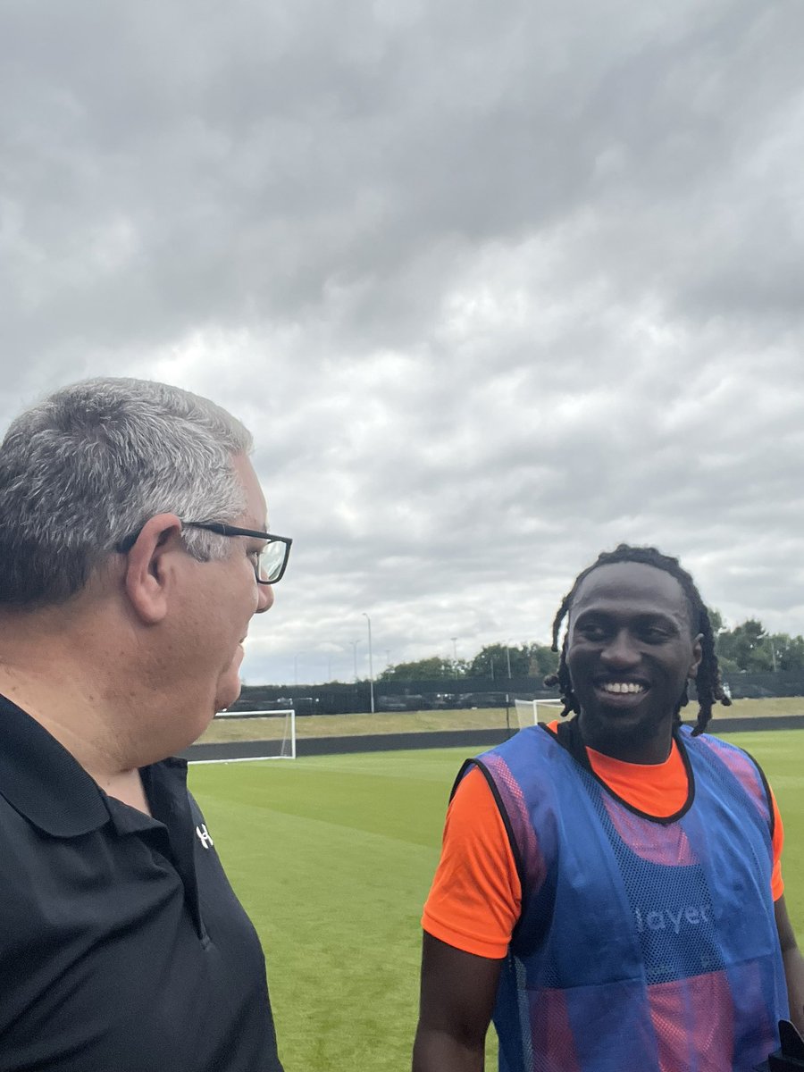 Ian Abrahams (Moose) (@broadcastmoose) on Twitter photo Great catching up with <a href="/idriskanu_9/">idris kanu</a> at <a href="/BarnetFC/">(C) Barnet FC ๐</a> Community Fun Day, good luck this season my friend Great catching up with <a href="/idriskanu_9/">idris kanu</a> at <a href="/BarnetFC/">(C) Barnet FC ๐</a> Community Fun Day, good luck this season my friend